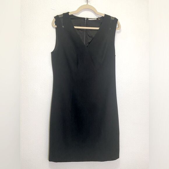 TAHARI - Black Dress V Neck Business Cocktail Texture - size 12 - Picture 1 of 9